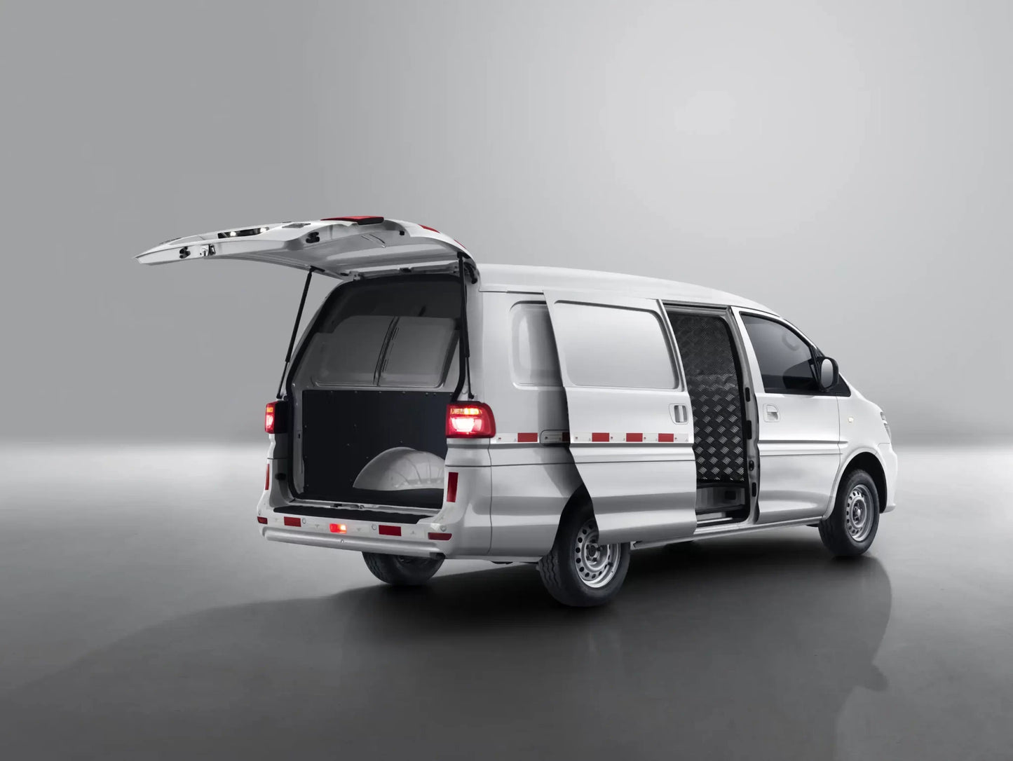 FORTHING M5 EV Cargo Van